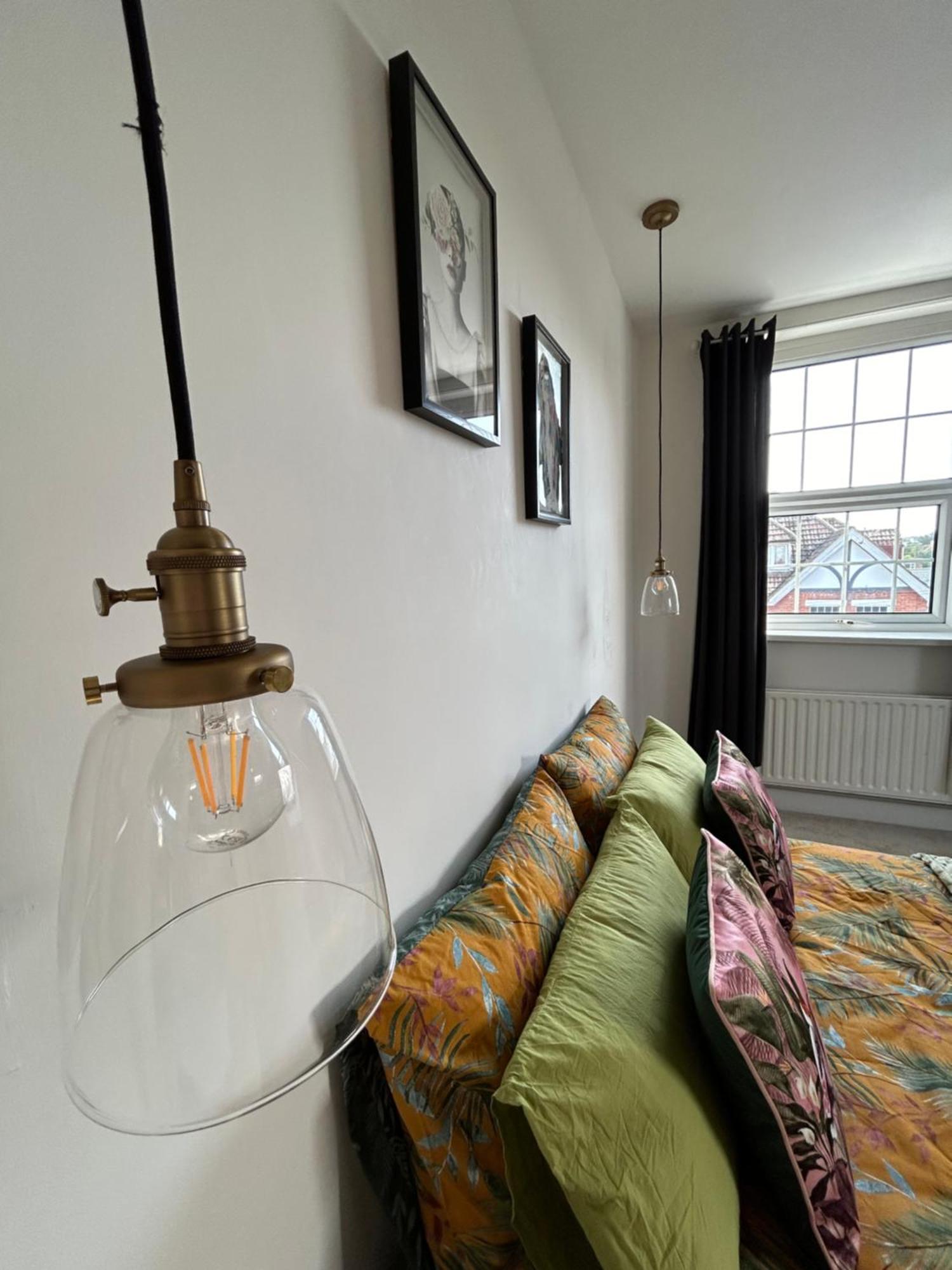 Seaside Rentals Bournemouth - 2Br, Upto 6Ppl, Beach 3 Min Walk, Dogs Ok, Wifi, Park 2 Cars 외부 사진